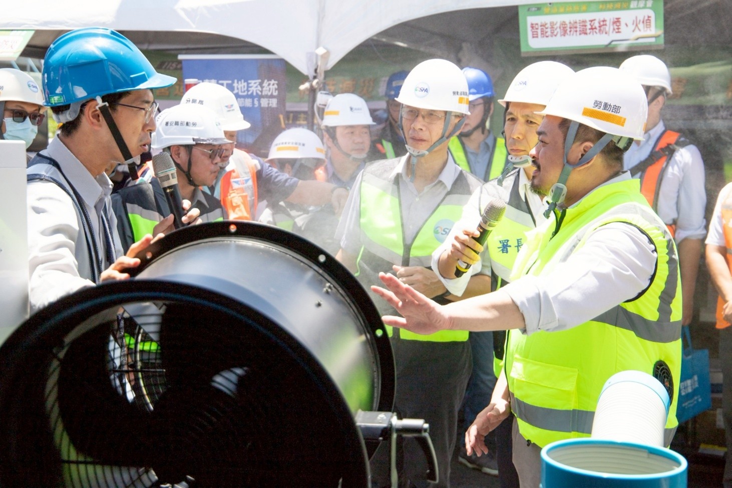 抗高溫 護勞工—勞動部熱危害觀摩會，展示熱危害防護、應變機制與科技減災應用 展示圖
